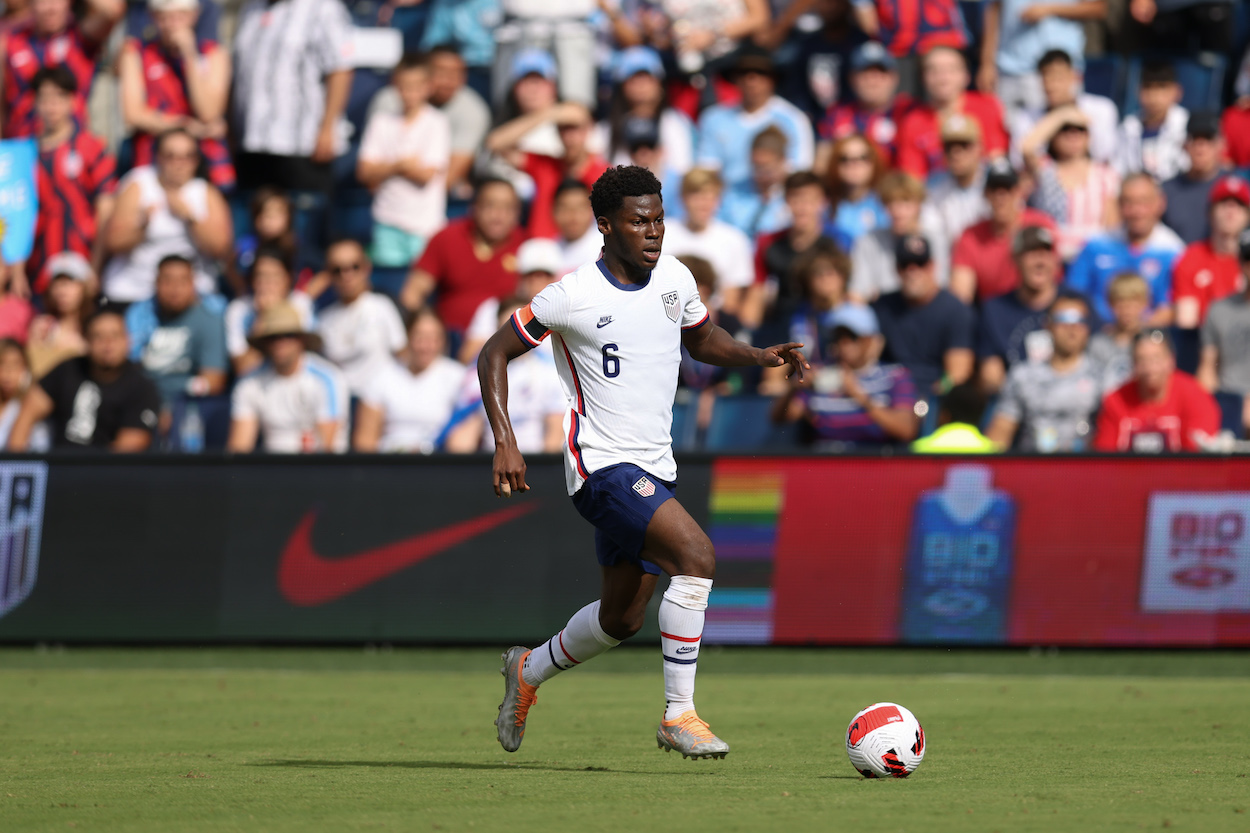 Yunus Musah of the United States during a game between Uruguay and USMNT at Children's Mercy Park on June 5, 2022.