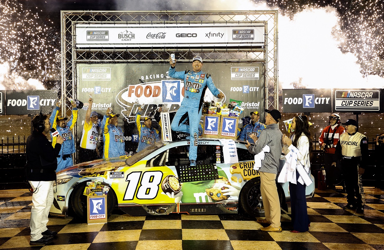 Kyle Busch celebrates his win at the 2022 NASCAR Cup Series Food City Dirt Race