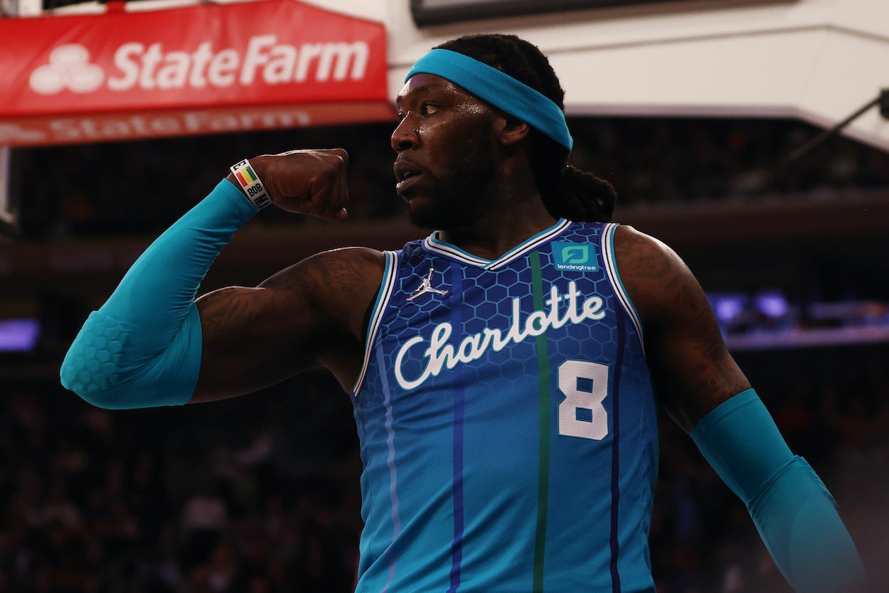 Montrezl Harrell flexes against the Knicks.