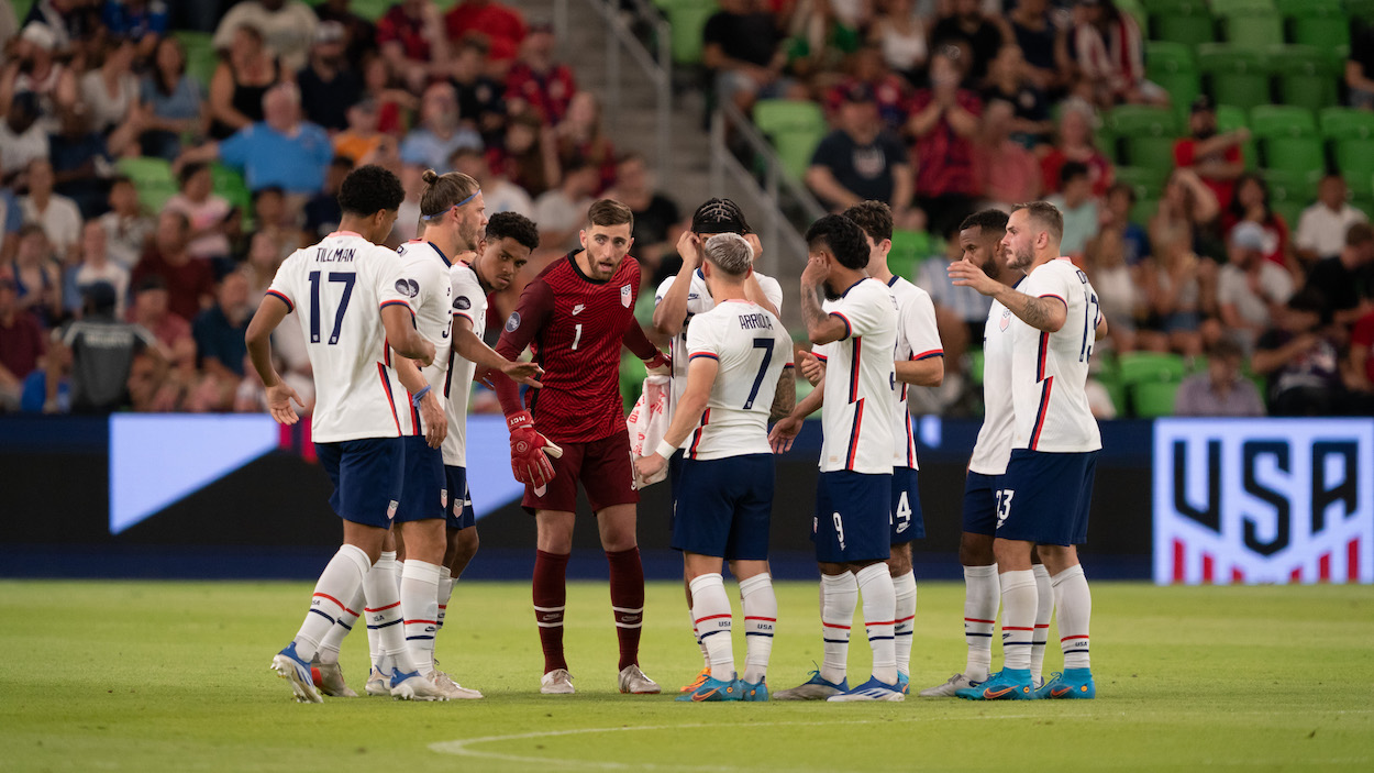 USMNT huddle during a Concacaf Nations League game.