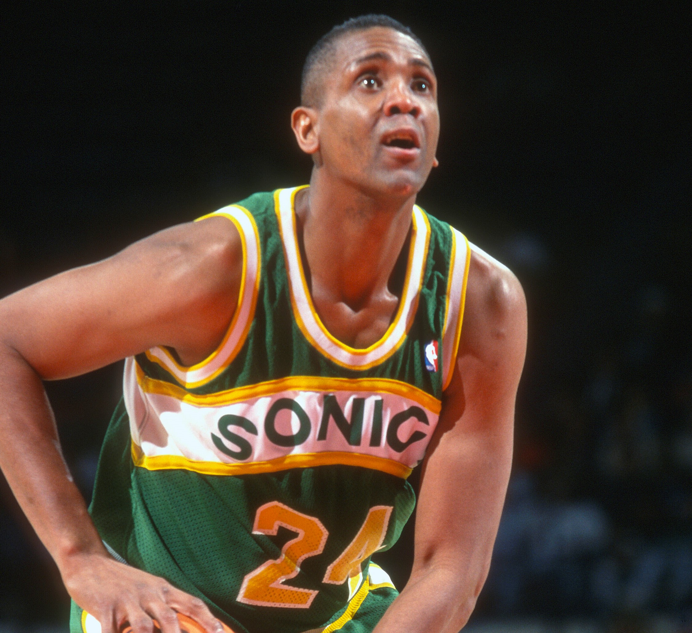 Bill Cartwright of the Seattle Supersonics shoots a free throw.