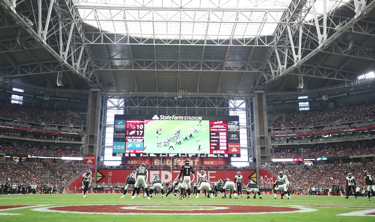 Kyler Murray looks at the Cardinals scoreboard in Week 5.