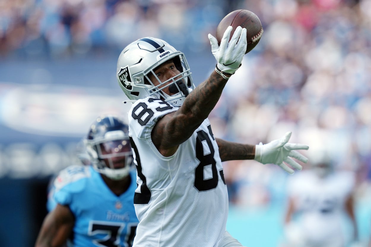 Darren Waller reaches for the ball.