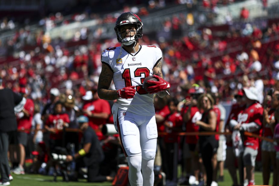 Mike Evans warms up before a game.