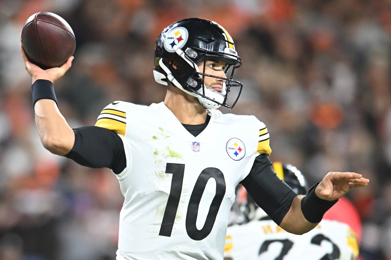 Mitch Trubisky during a Steelers-Browns matchup in September 2022