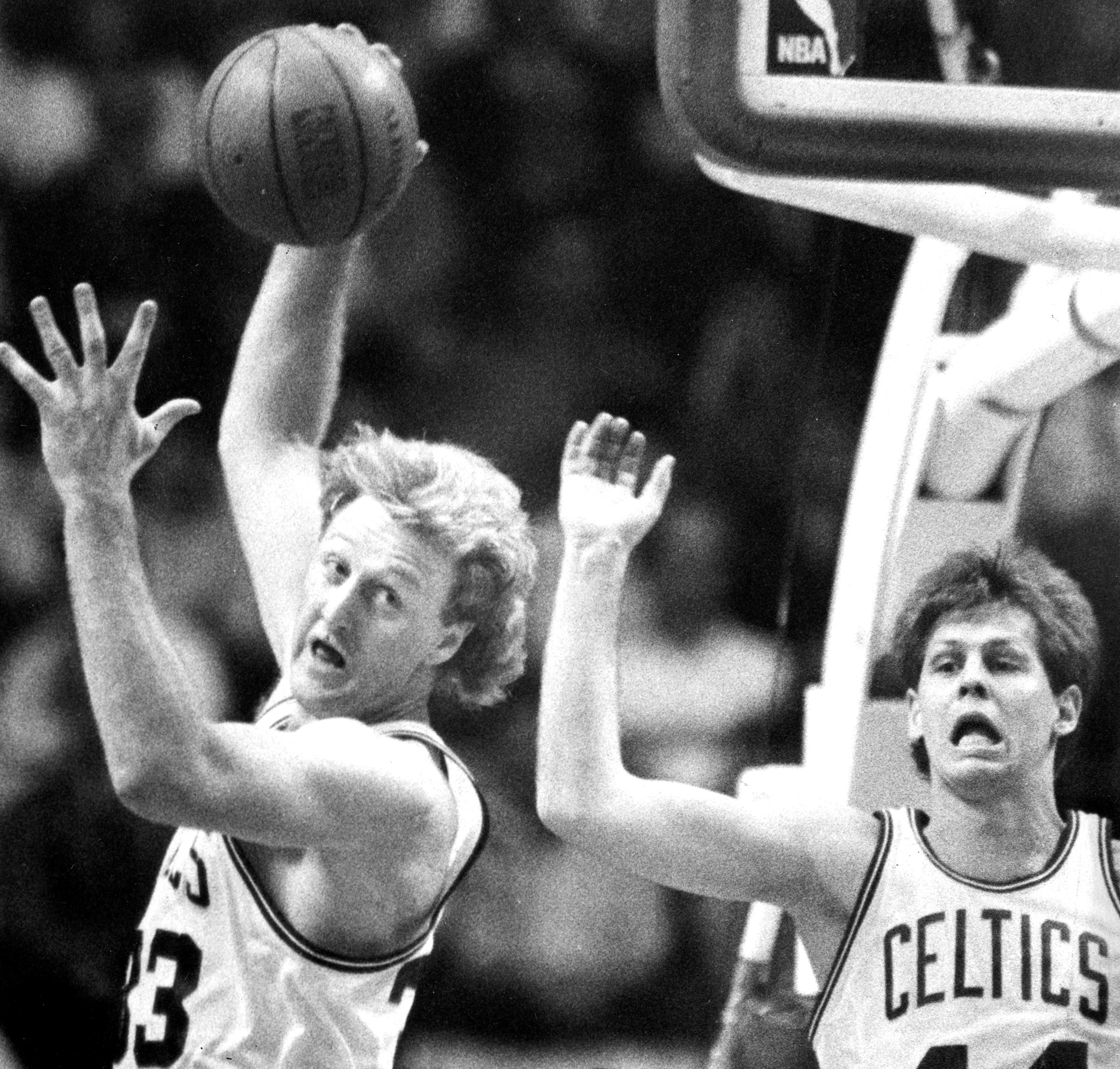 Larry Bird Interrupted Bill Walton’s Heartfelt Apology After the Boston Celtics Opened the 1985-86 Season With an OT Loss
