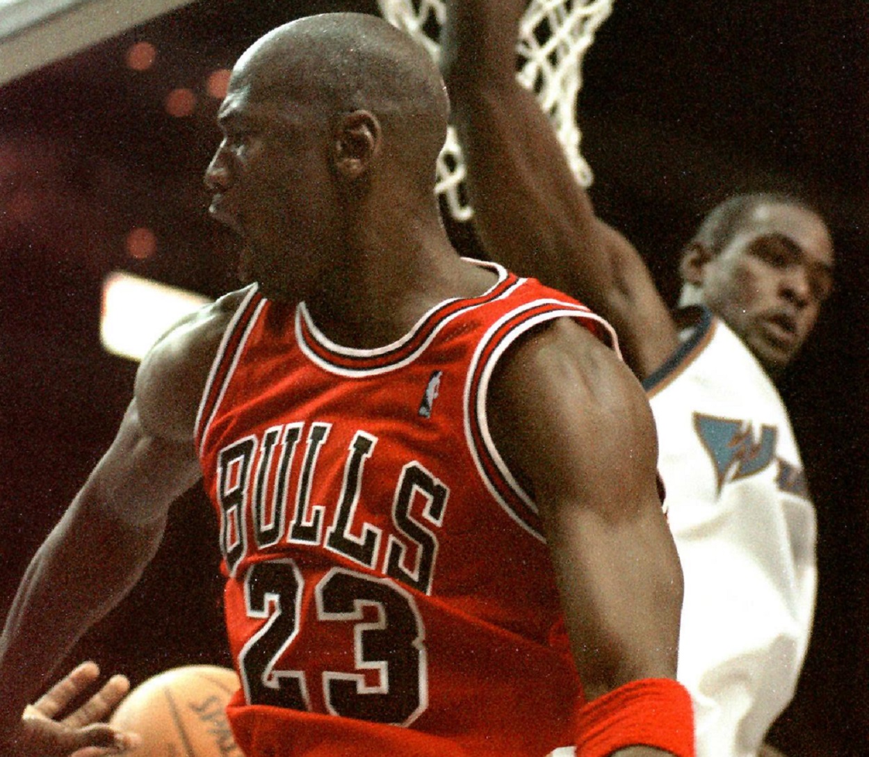 Michael Jordan during a Bulls-Wizards matchup on November 29, 1997