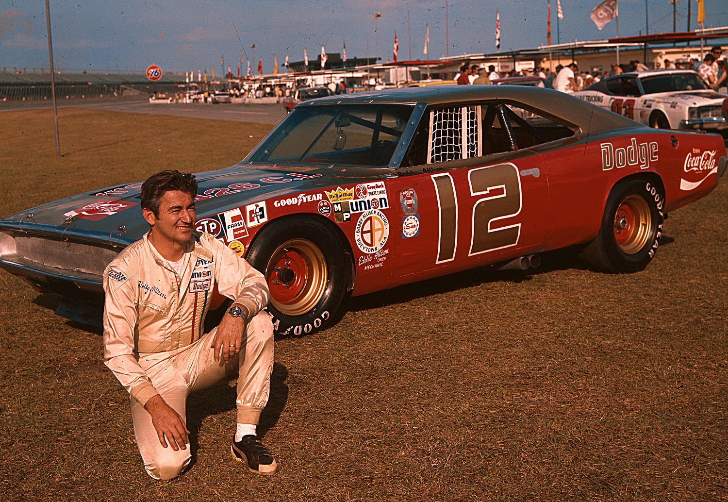 Bobby Allison brought his Dodge Charger to Daytona International Speedway for the 1971 Daytona 500.