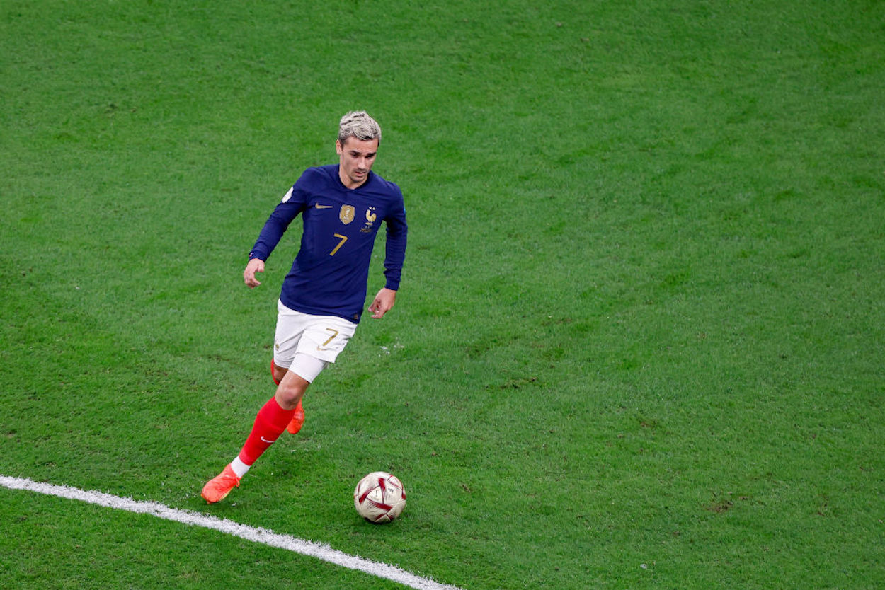 Antoine Griezmann in action for France during the 2022 FIFA World Cup.