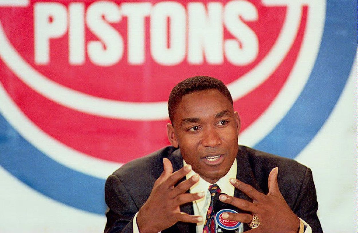 Isiah Thomas announces his retirement from the NBA in a Detroit Pistons press conference.