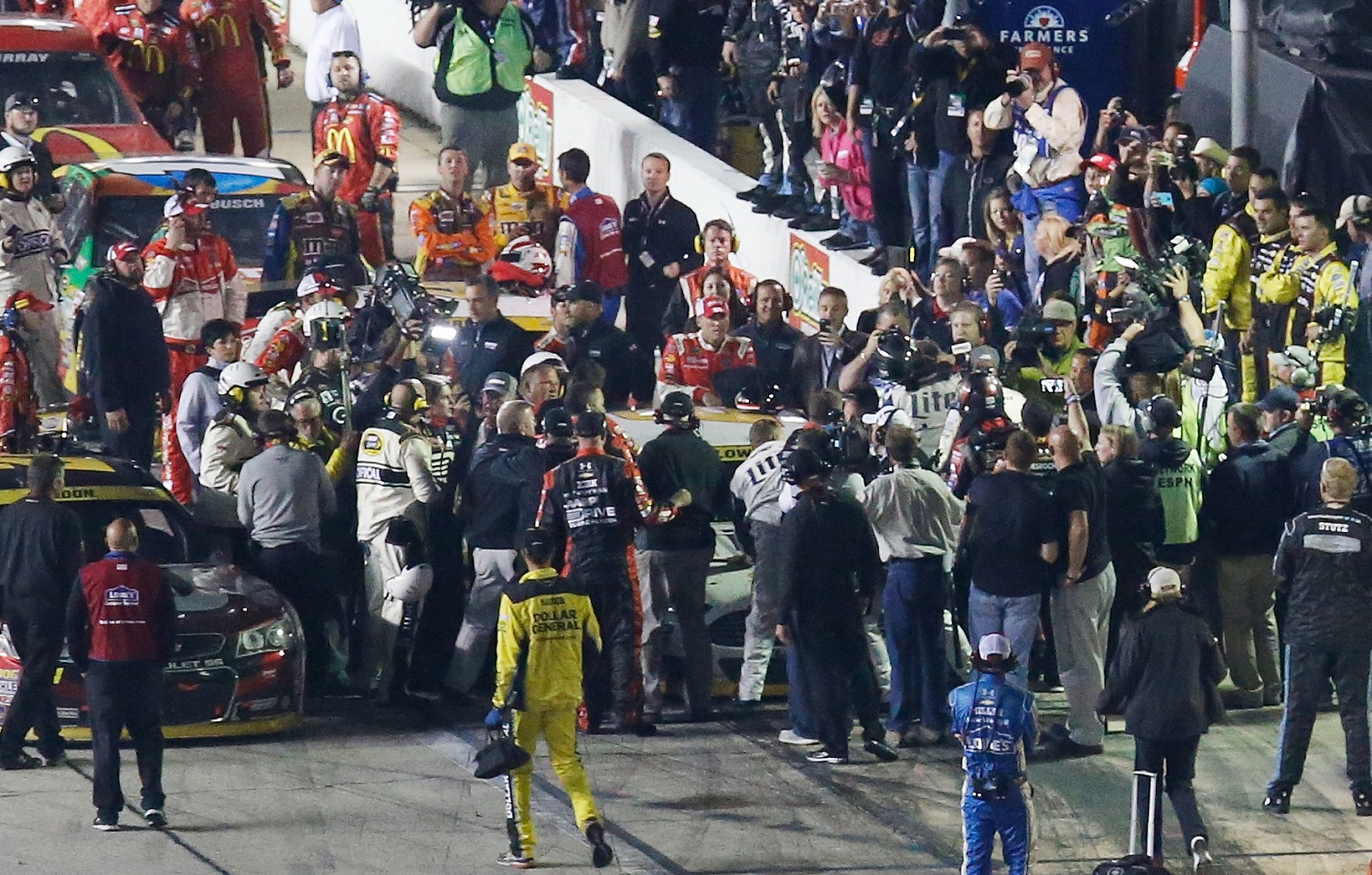 Jeff Gordon walks to confront Brad Keselowski following the NASCAR AAA Texas 500 at Texas Motor Speedway on Nov. 2, 2014.
