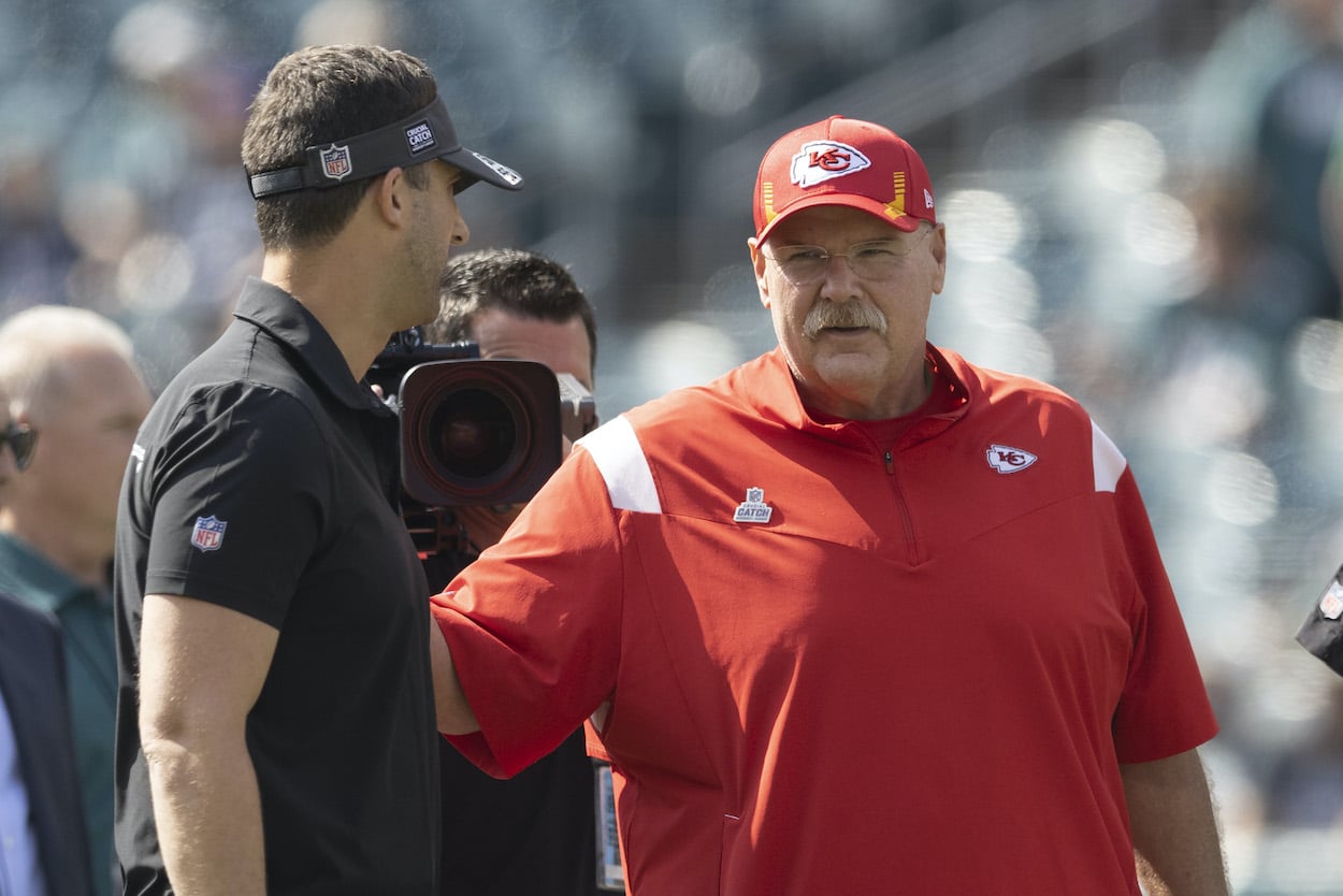 Nick Sirianni talks to Andy Reid.