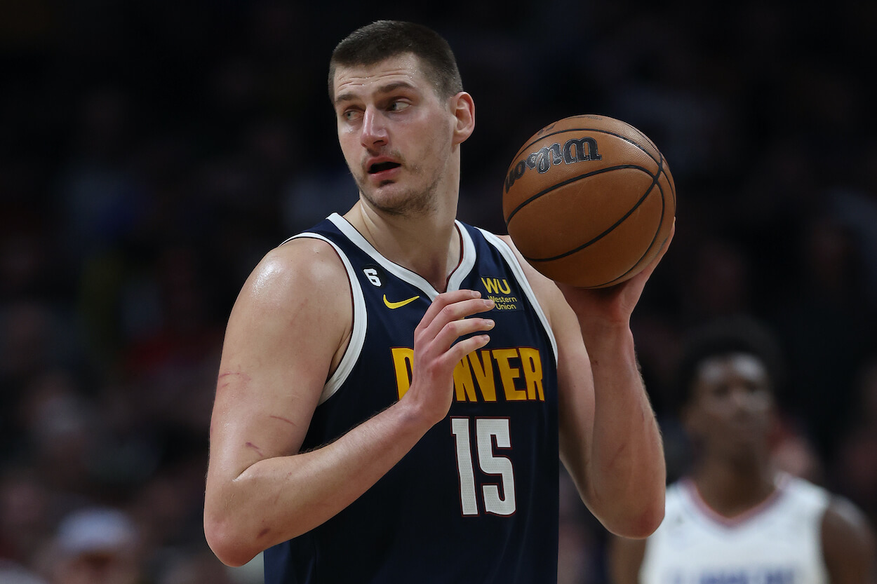 Nikola Jokic looks to pass against the Clippers.
