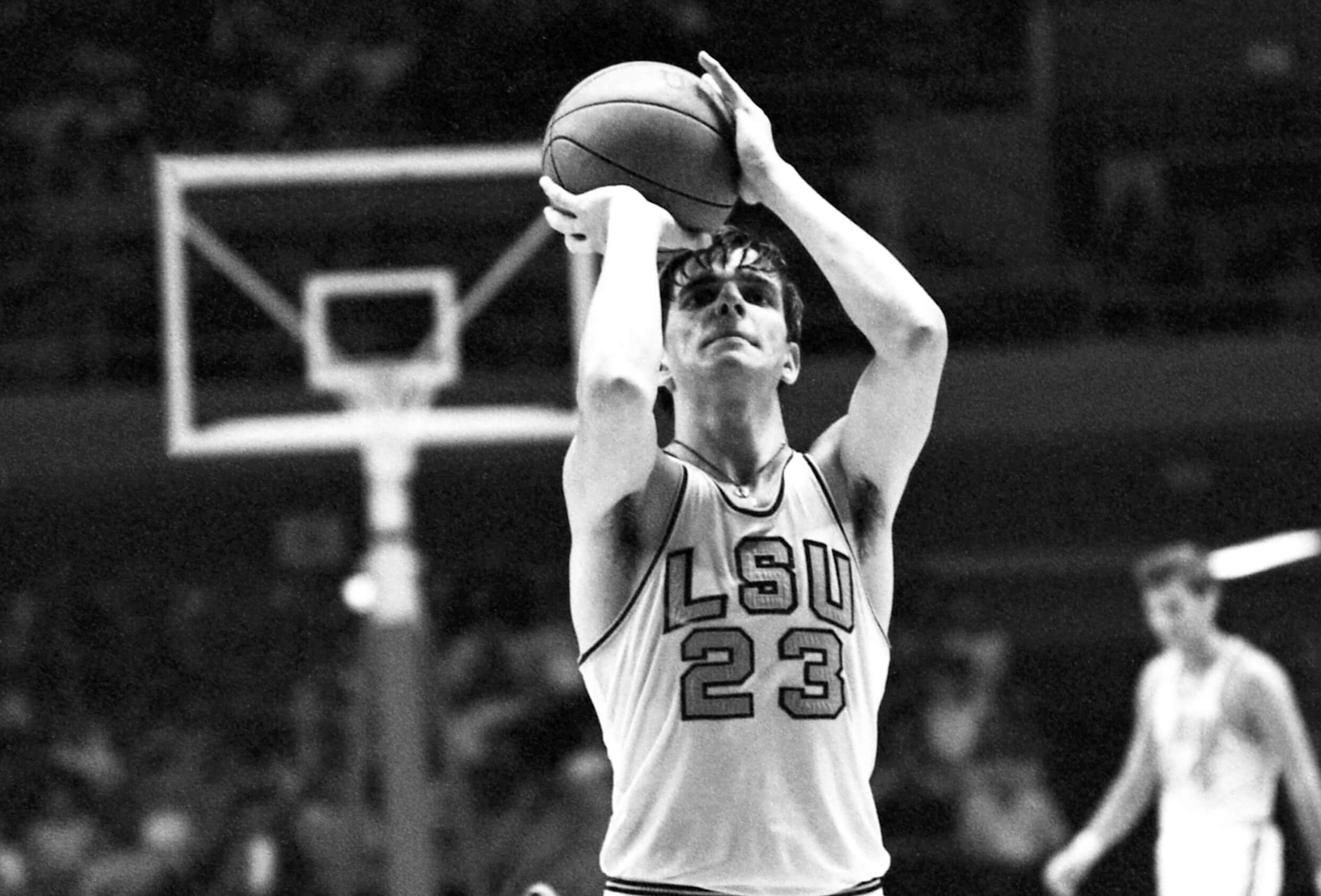 Pete Maravich of the Louisiana State Tigers shoots a free throw.