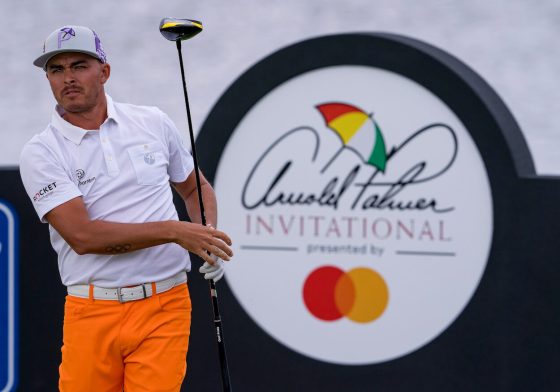 Rickie Fowler hits a tee shot during the Arnold Palmer Invitational.