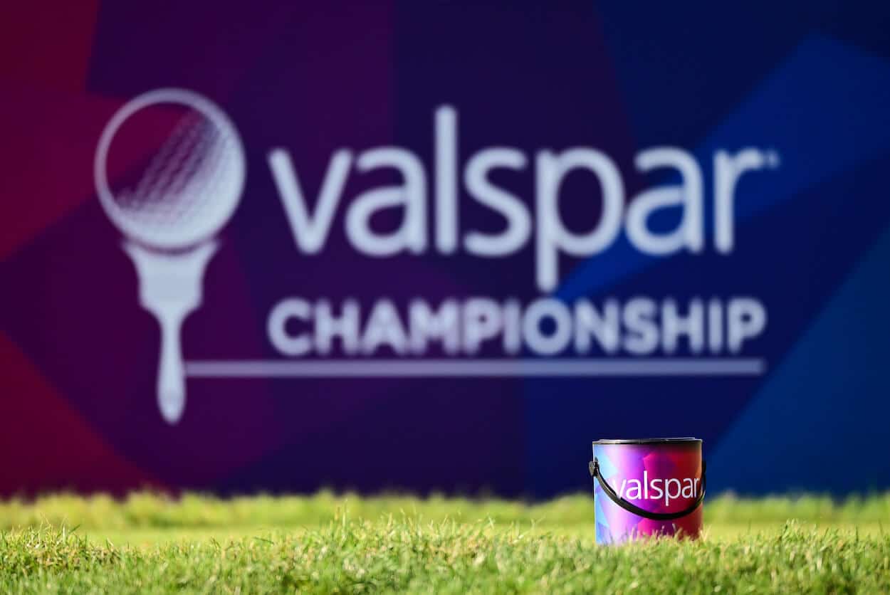 A Valspar Championship sign is shown.