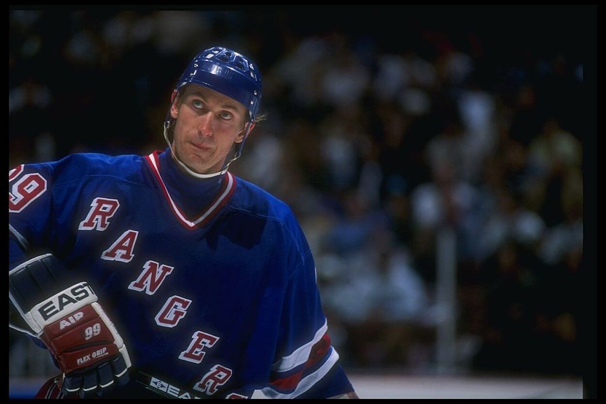 Wayne Gretzky on the ice as a member of the New York Rangers.