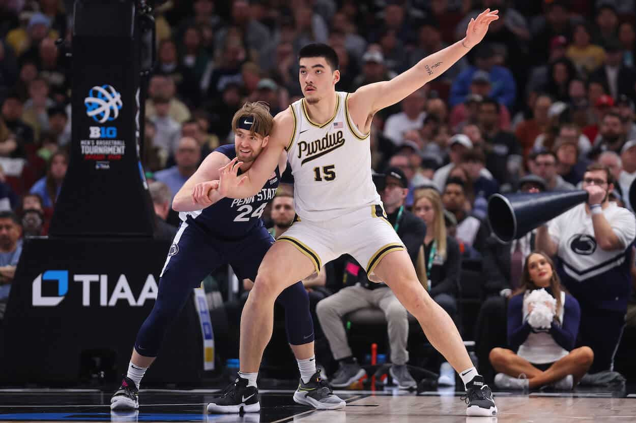 Zach Edey calls for the ball during the Big Ten Championship.