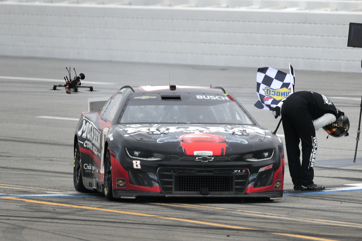 Kyle Busch bows