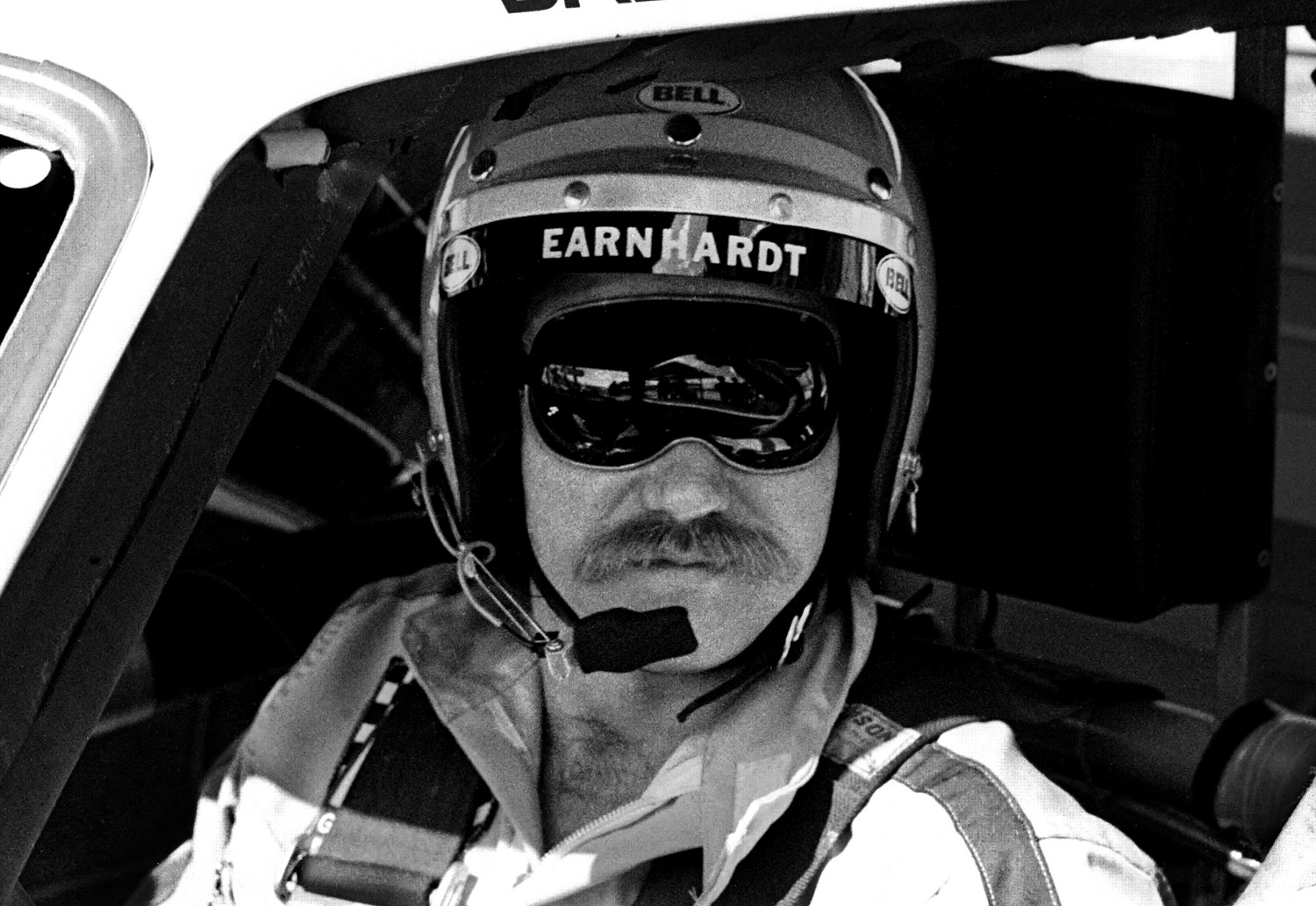 1979 NASCAR Rookie of the Year Award winner Dale Earnhardt sits in his car at the Daytona International Speedway prior to the start of the 1980 Daytona 500. | Robert Alexander/Archive Photos/Getty Images