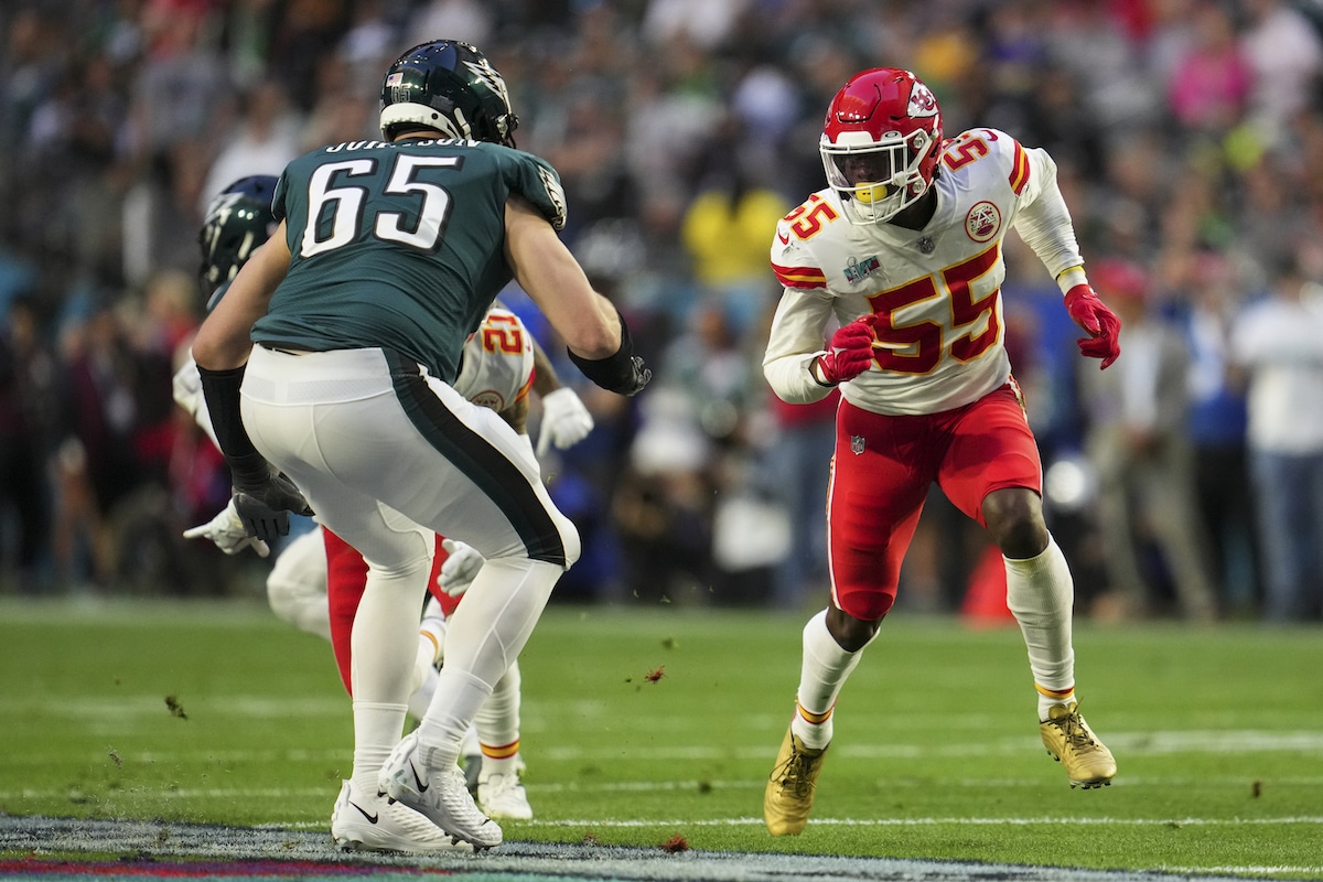 Frank Clark prepares to engage with Lane Johnson