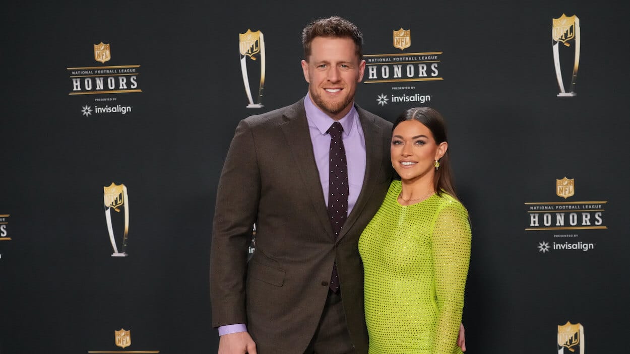 JJ Watt Announces He's Un-Retiring and Returning to Football (But It's ...