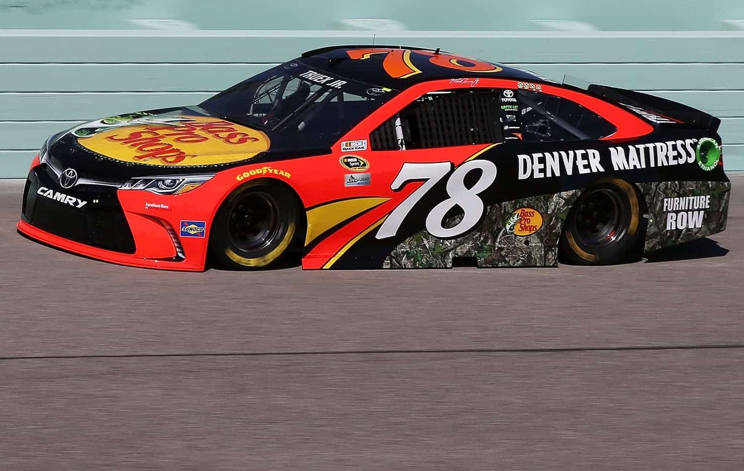 Martin Truex Jr. practices for the NASCAR Ford EcoBoost 400 at Homestead-Miami Speedway on Nov. 18, 2016. | Sean Gardner/NASCAR via Getty Images