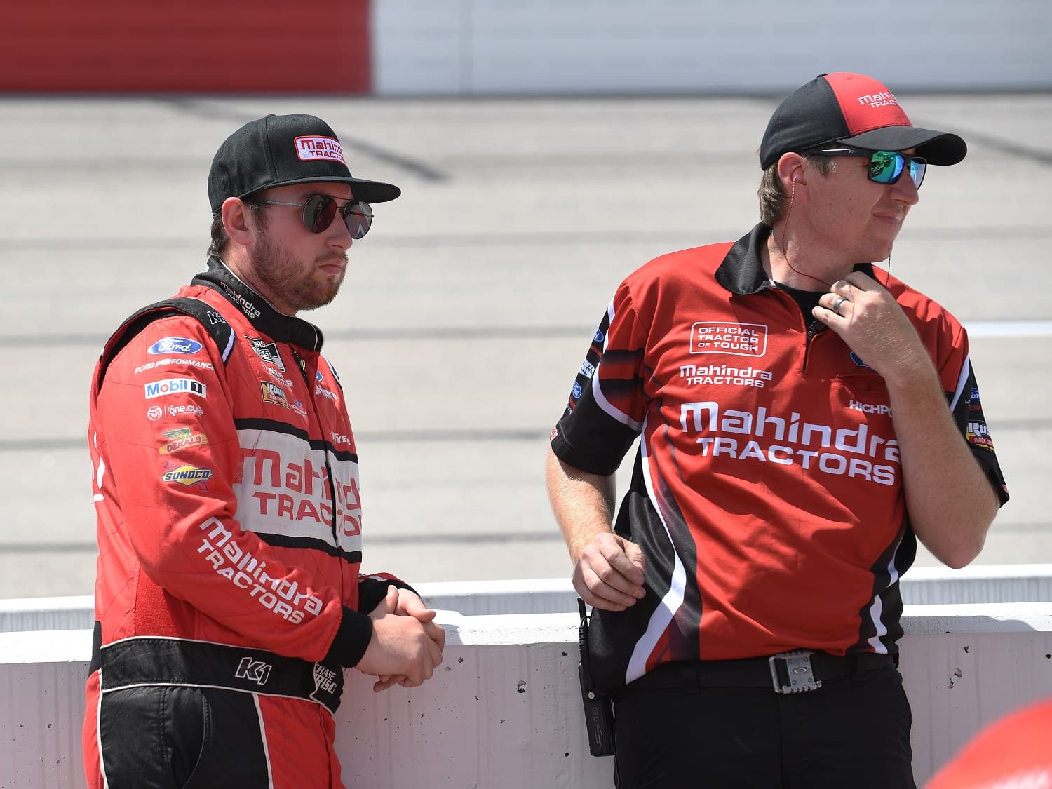 Chase Briscoe and crew chief Johnny Klausmeier look on during qualifying for the NASCAR Cup Series Series Goodyear 400 on May 7, 2022, at Darlington Raceway. | Jeffrey Vest/Icon Sportswire via Getty Images