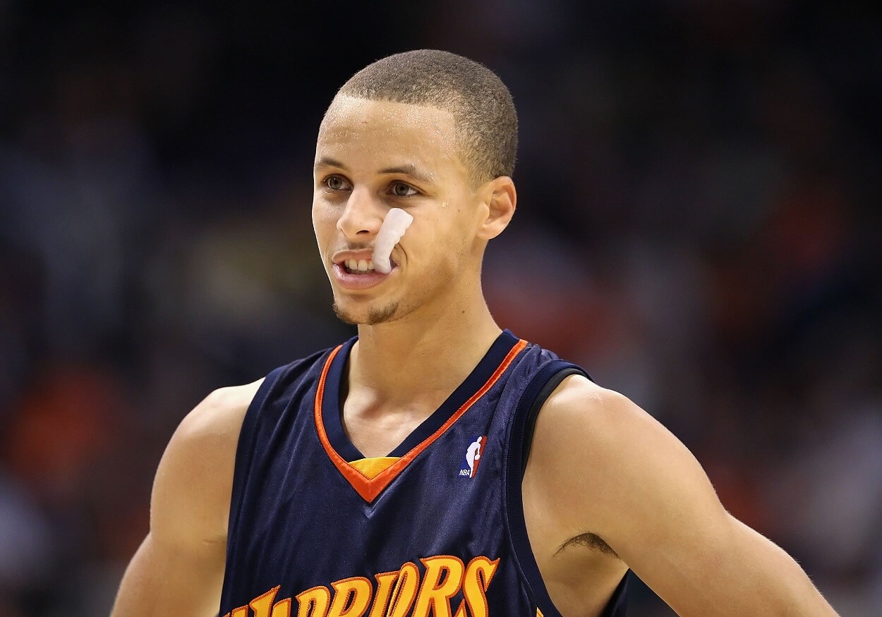 Stephen Curry #30 of the Golden State Warriors during the NBA game against the Phoenix Suns at US Airways Center on October 30, 2009 in Phoenix, Arizona