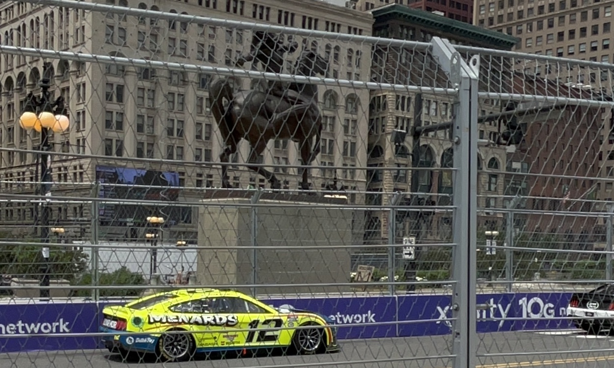 Ryan Blaney drives in Chicago.