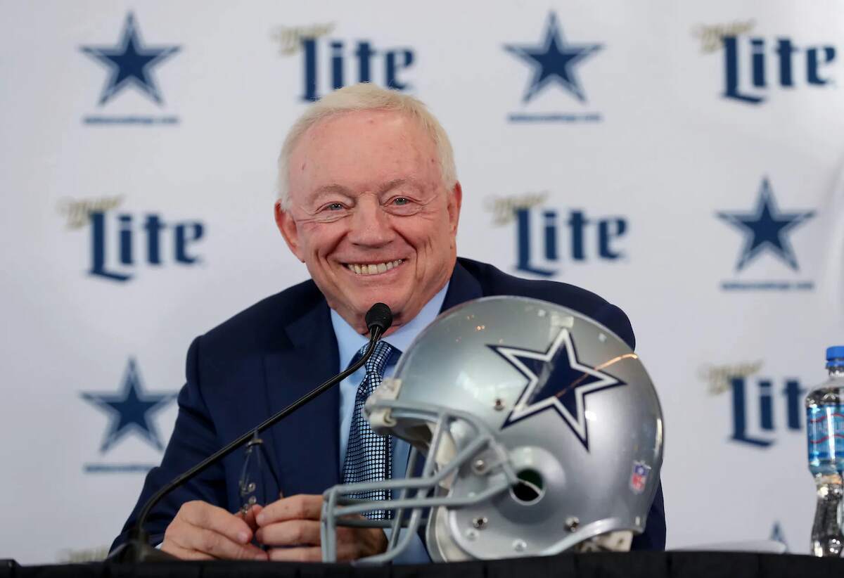 Cowboys owner Jerry Jones laughs during a press conference