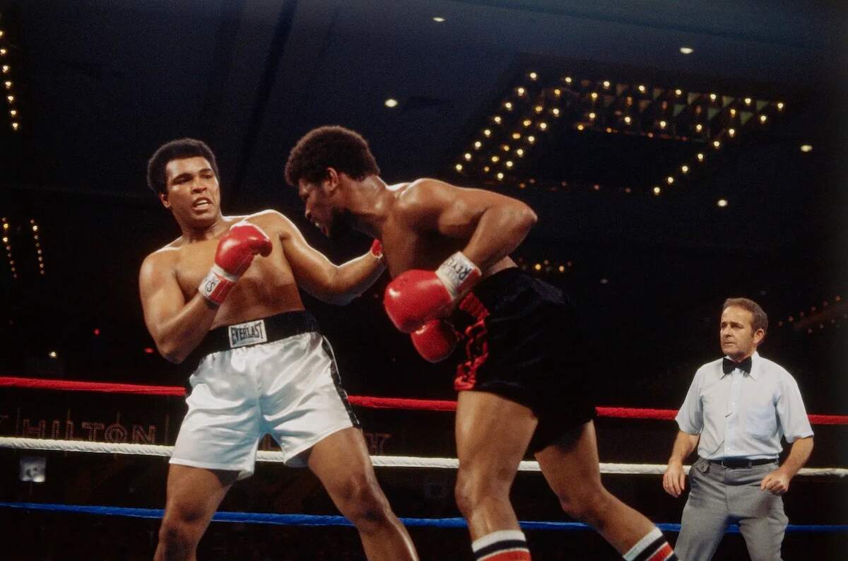 Muhammad Ali battles Leon Spinks in their first heavyweight title fight in 1978