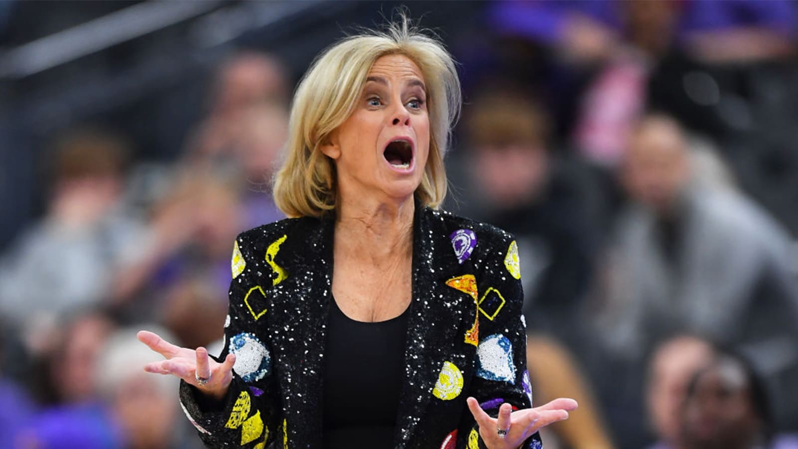 Angel Reese Kim Mulkey LSU