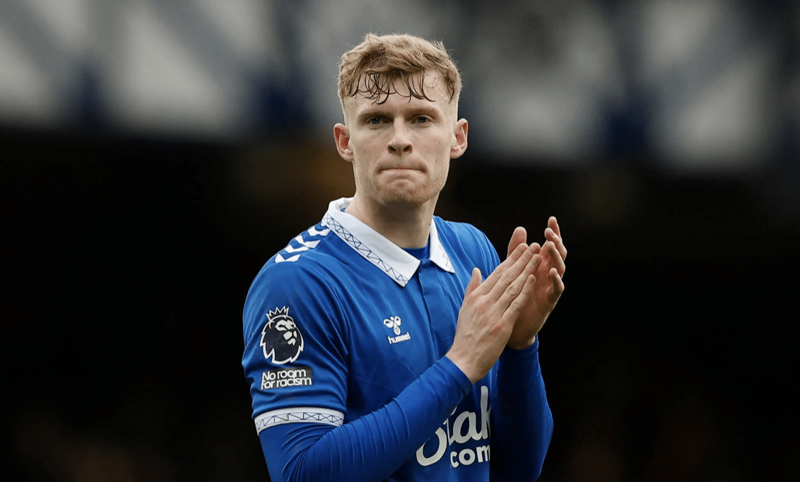 Jarrad Branthwaite to Manchester United