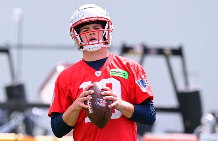 New England Patriots QB Drake Maye Agrees to Terms on Rookie Contract