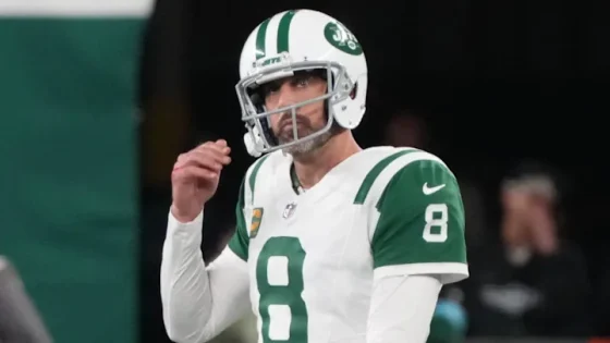 Aaron Rodgers Hasn’t Thrown For 300+ Yards Since December 2021