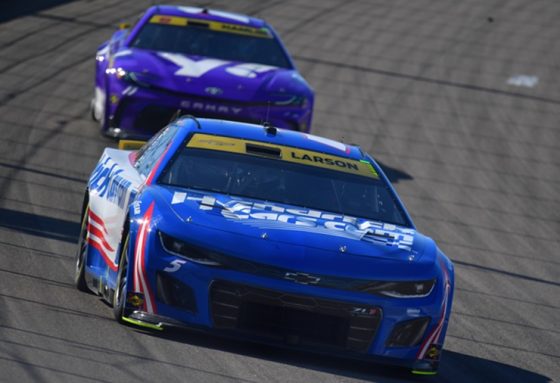 Sportsbook Tabs Kyle Larson With Top NASCAR Cup Series Title Odds; Christopher Bell Looks Forward; Team Penske’s Pilots On Different Playoff Spectrums