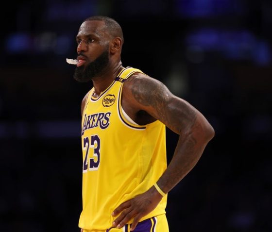 Lakers LeBron James Becomes Oldest NBA Player to Record 3 Straight Triple-Doubles