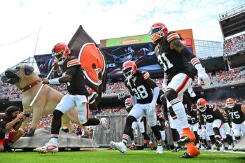 rsz_browns-running-out-tunnel