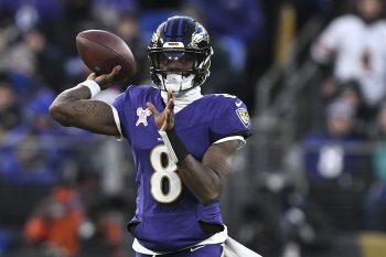 Baltimore Ravens quarterback Lamar Jackson throws the ball.