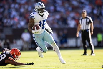 Dallas Cowboys running back Ezekiel Elliott runs the ball against the Cleveland Browns.