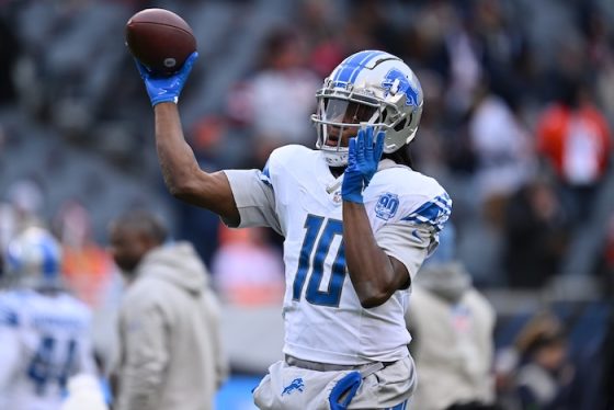 Detroit Lions quarterback Teddy Bridgewater throws the ball.