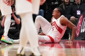 Scottie Barnes injures his ankle