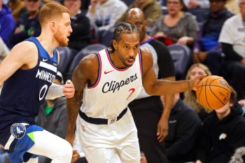 Kawhi Leonard step away