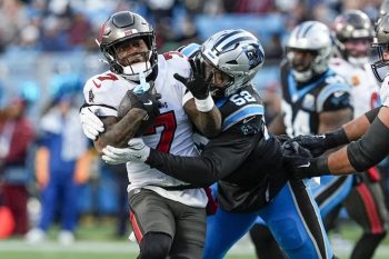 nfl panthers dj johnson got into car accident (1)