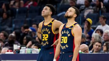 steph-curry-trayce-jackson-davis-USATSI_25138869-ezgif.com-resize