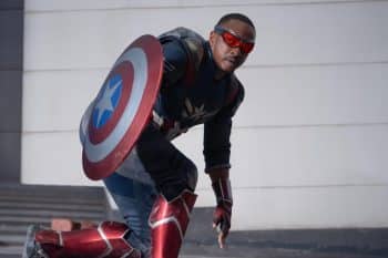Anthony Mackie holds his shield up in Captain America: Brave New World.