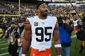 myles-garrett-95-cleveland-browns-95032832-ezgif.com-resize
