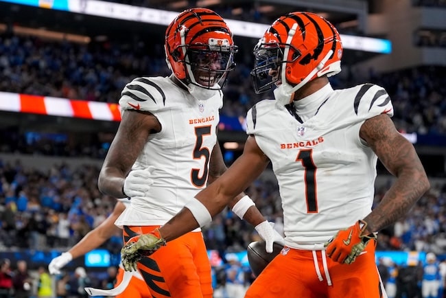 Tee Higgins and Ja'Marr Chase celebrate in the end zone.