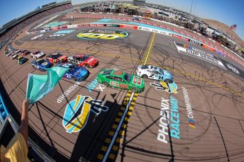 cup phoenix winter race start (1)